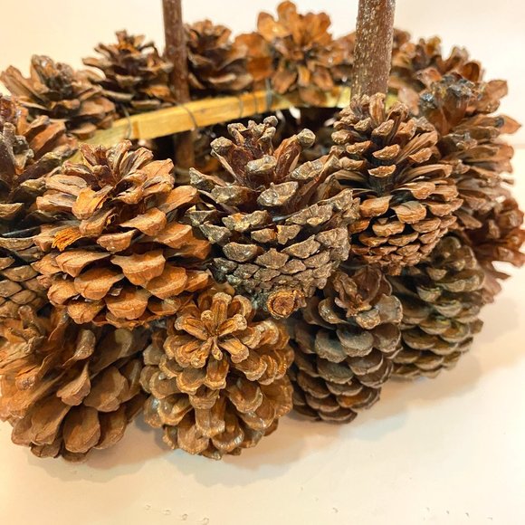 Holiday Real Pine Cones Christmas Basket with Handle *read* - Picture 3 of 6